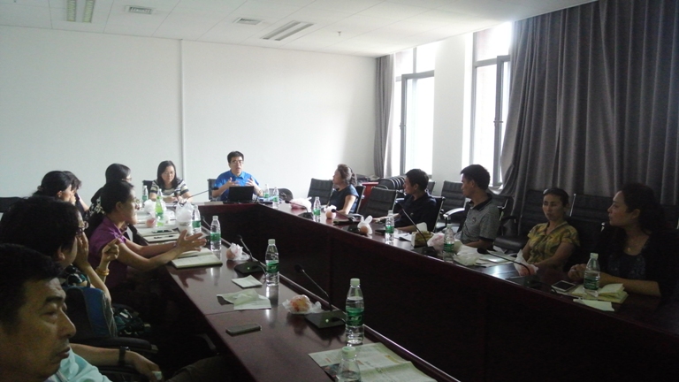 beat365唯一官方网站院举行英语双学位双专业和大学英语教学教务联系会议2